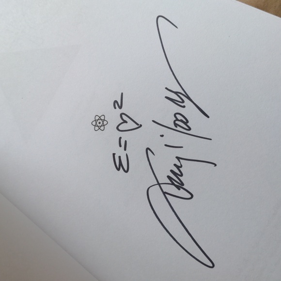 Echo, the Complete Edition Graphic Novel, Signed by Author, Terry Moore - Picture 6 of 9